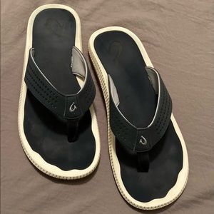OluKai Ulele Sandals / flip flops